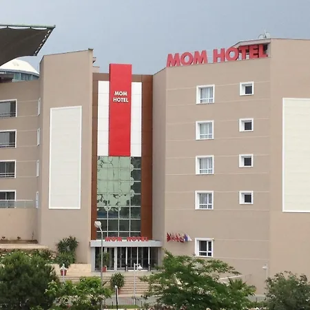 Mom Hotel-3