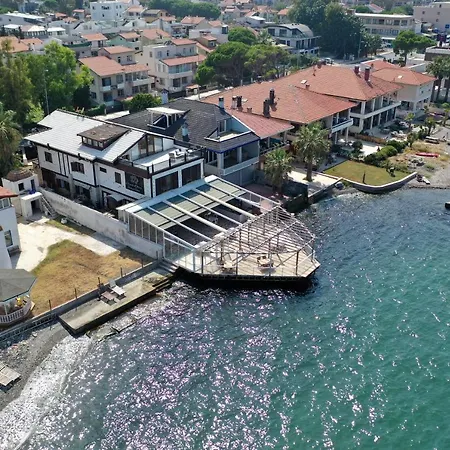 Black Lotus İzmir-3