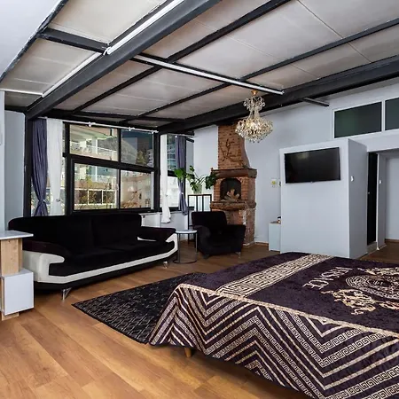 8 Rooms House-2