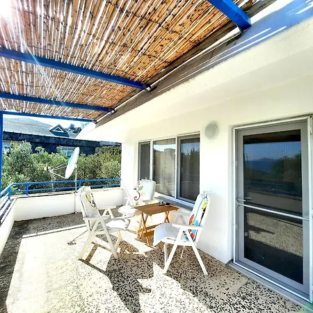 Ada-Art Guesthouse Design Rooms Next To Beach-3