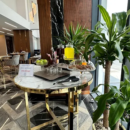 Trademark By Wyndham Operla Airport Hotels Arnavutkoey-3