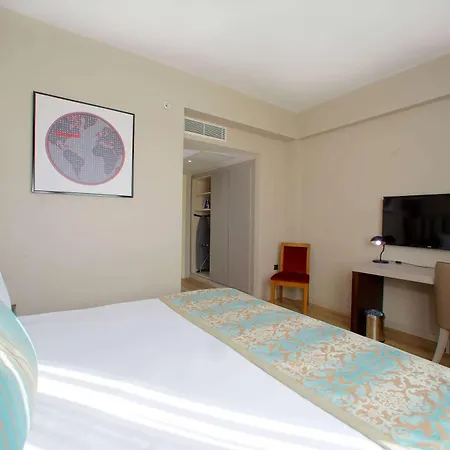 Ramada By Wyndham Soma-3