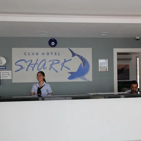 Club Shark Hotel-3