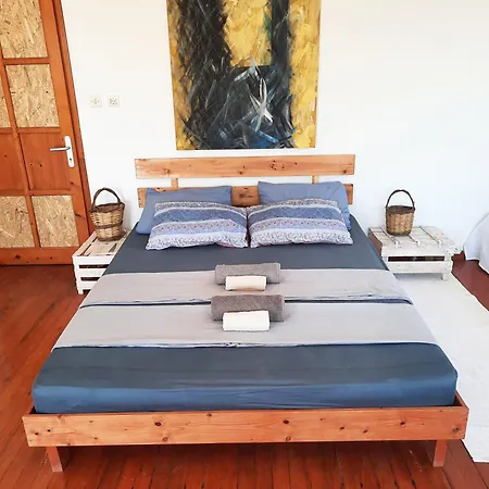 Ada-Art Guesthouse Design Rooms Next To Beach-2