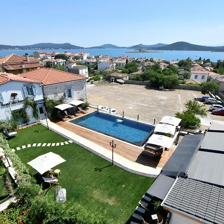 Cunda Ömer Ağa Konağı-3