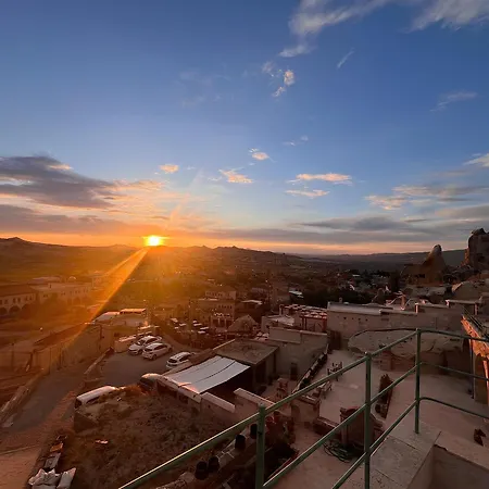 Seki Cave Hotel, Wake Up To Hot Air Balloons-3
