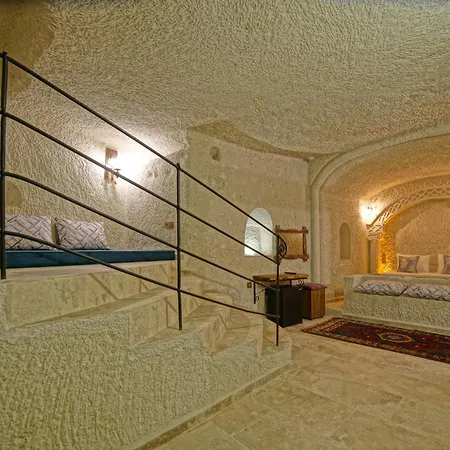 Risus Cave Suites-3