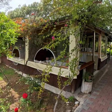 Secret Garden Hotel & Bungalows-3