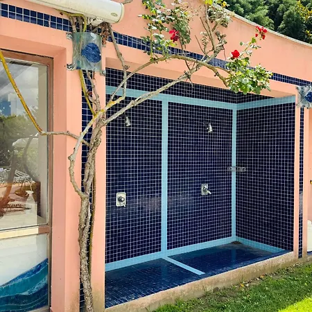 Silivri Gazitepe'de 3 katlı, havuzlu lüks villa-3