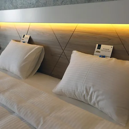 Des'Otel-3