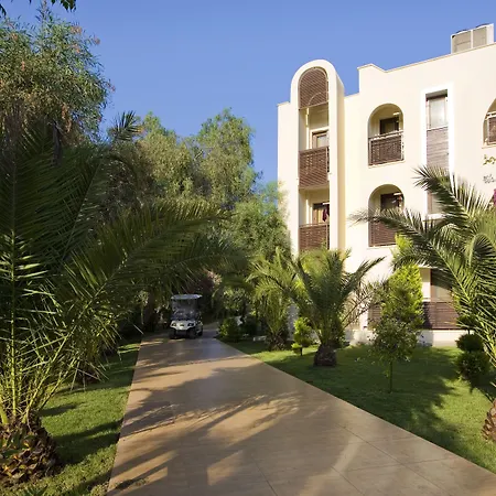 Latanya Park Resort-2