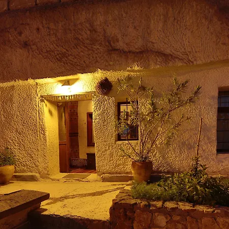 Cave Hotel Saksagan-3
