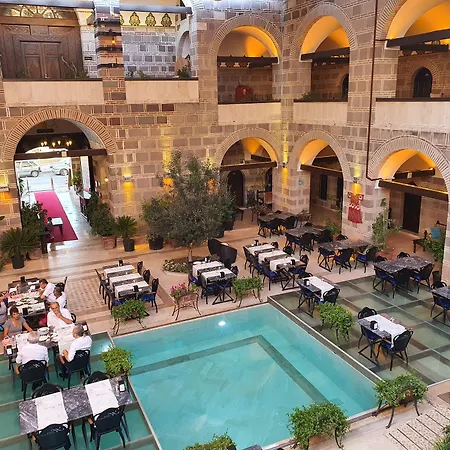 Cesme Kanuni Kervansaray Historical Hotel-3