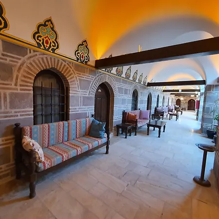 Cesme Kanuni Kervansaray Historical Hotel-3