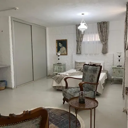 Bizim Ev Hotel (Adults Only)-2