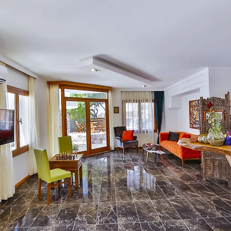 Kaş, merkezde, denize yakın, balkonlu, konforlu apart daireler-2