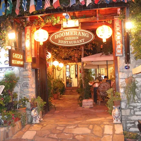 Boomerang Guest House-2