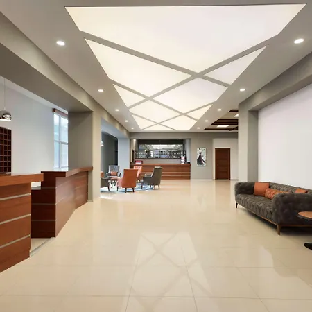Hawthorn Suites By Wyndham Cerkezkoey-2