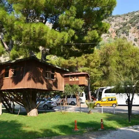 Gorge Club-2