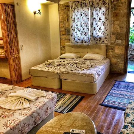 Parmis Boutique House-2