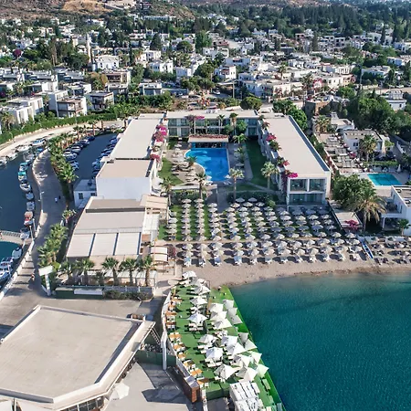 Lugga Boutique Hotel & Beach-3