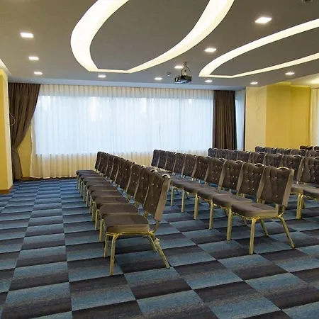 Carmine Otel-2