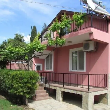 Lindos Pension-2