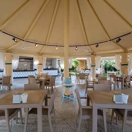 Palmeras Beach Hotel-3