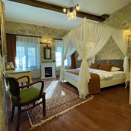 Sakli Tas Konak Otel-2