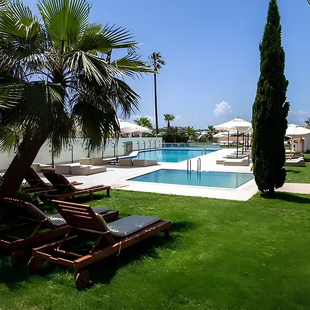 La Quinta By Wyndham Cesme-3