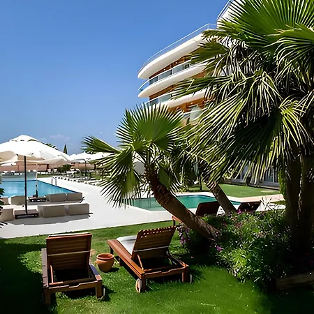 La Quinta By Wyndham Cesme-3