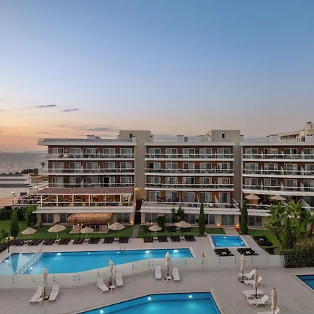 La Quinta By Wyndham Cesme-2