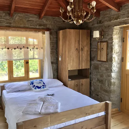 Sari Keçı Taş Otel-2