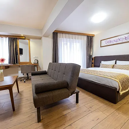 Madeen City Hotel-2