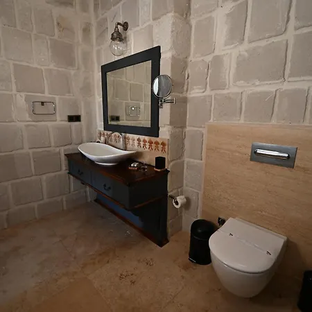 Seraphim Cave Suites & Spa-3