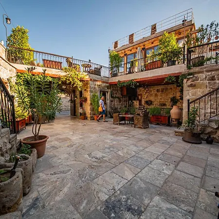 Chelebi Cave House-3