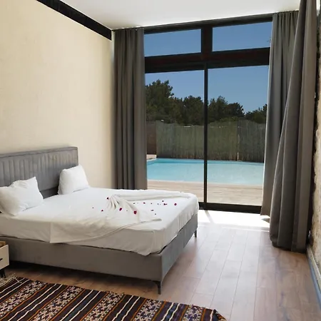 La Boheme Kabak Adults Only-3