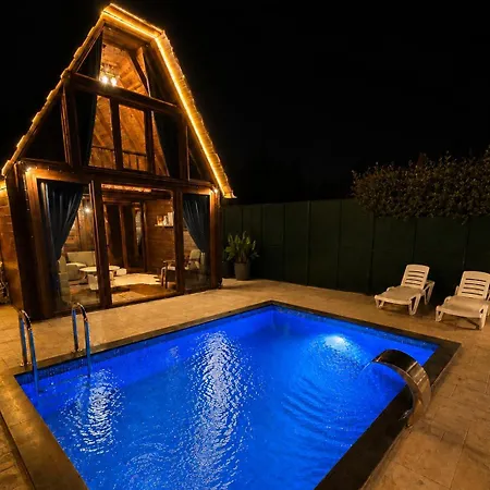Oce Bungalow-3