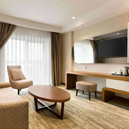 Ramada By Wyndham Gemli̇K-3