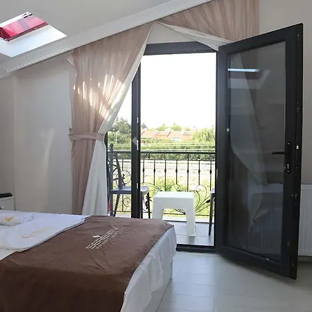 Serenity Apart Otel-2