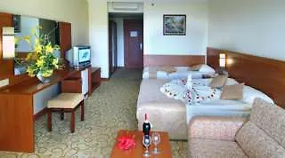 Hedef Beach Resort & Spa Hotel-2