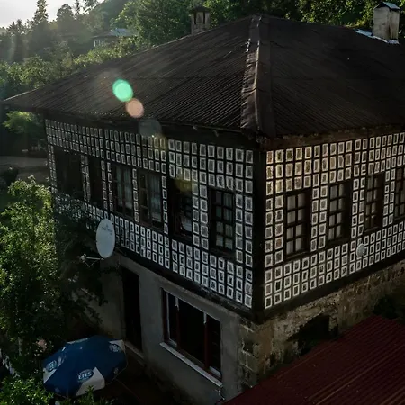 Laz Evi Pansiyon-2