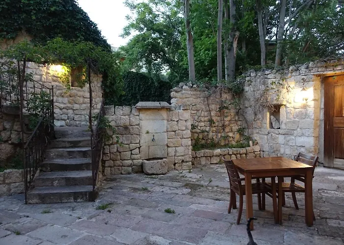 Esbelli Evi Cave Houses