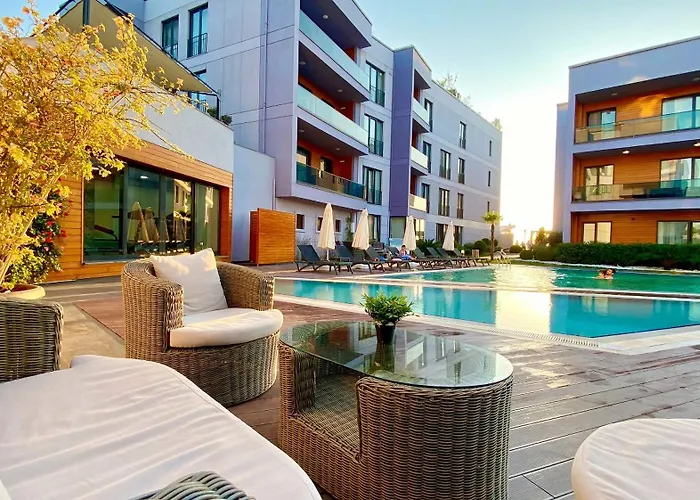Green Hills Suites