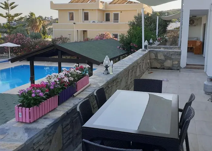 Yelken Bay Beach Hotel