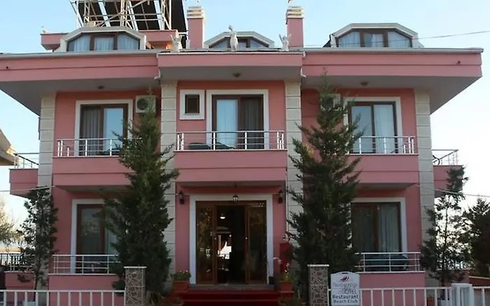 Pembe Koesk