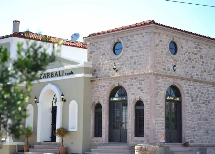 Zarbalı Cunda