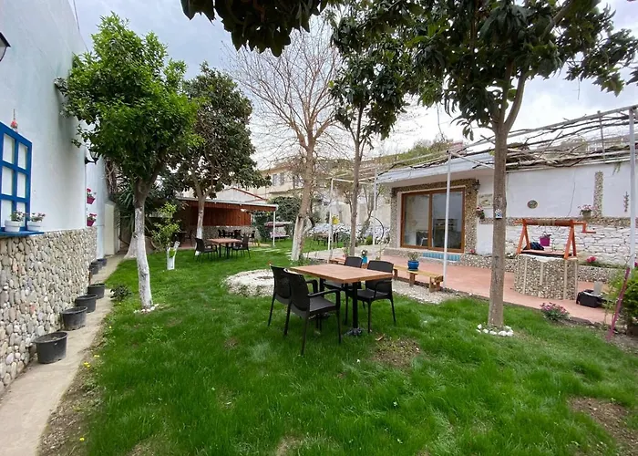 Duesseldorf Pansiyon Kusadasi