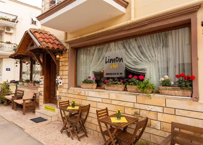 Lımon Otel Foça