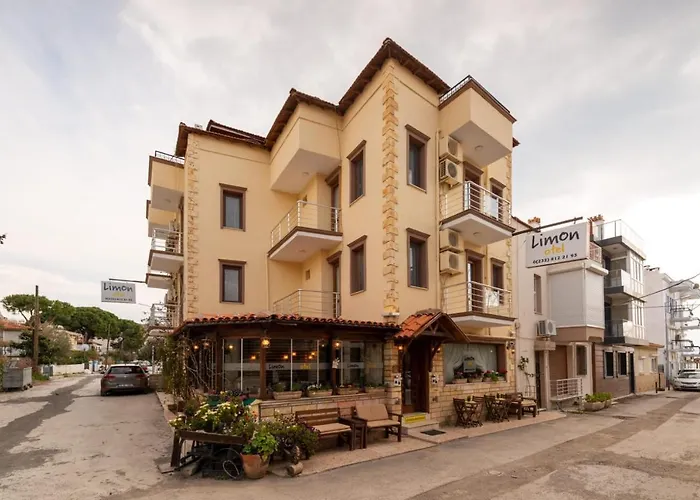 Lımon Otel Foça